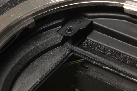 Upper Canon VAF mounting tab correctly seated